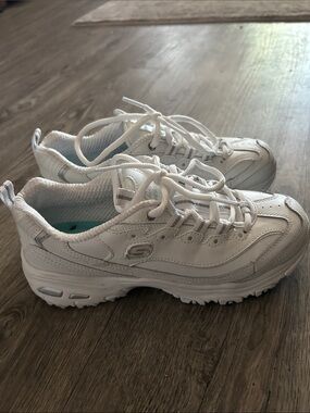 Skechers White Women's Lace-Up Chunky Sneakers